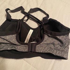 Victoria sport bra